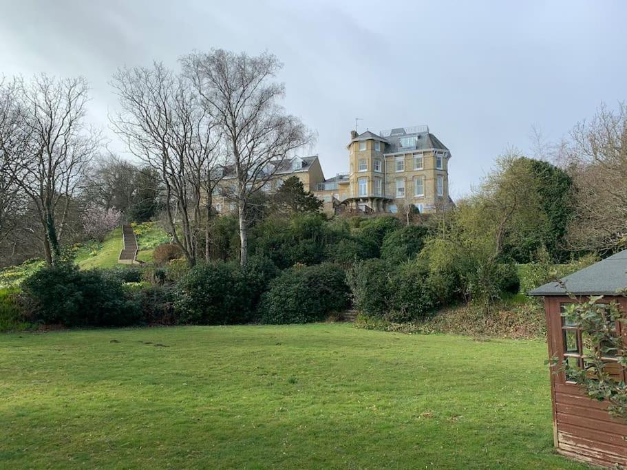 1 Bed Apartment - Sea View Shanklin Exterior photo