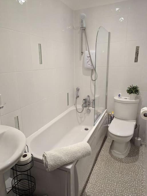 1 Bed Apartment - Sea View Shanklin Exterior photo